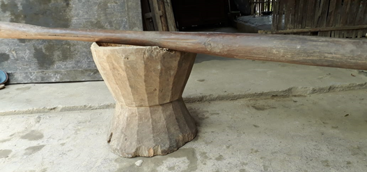 Figure 4: Traditional Rice pounding tools Samtoh.