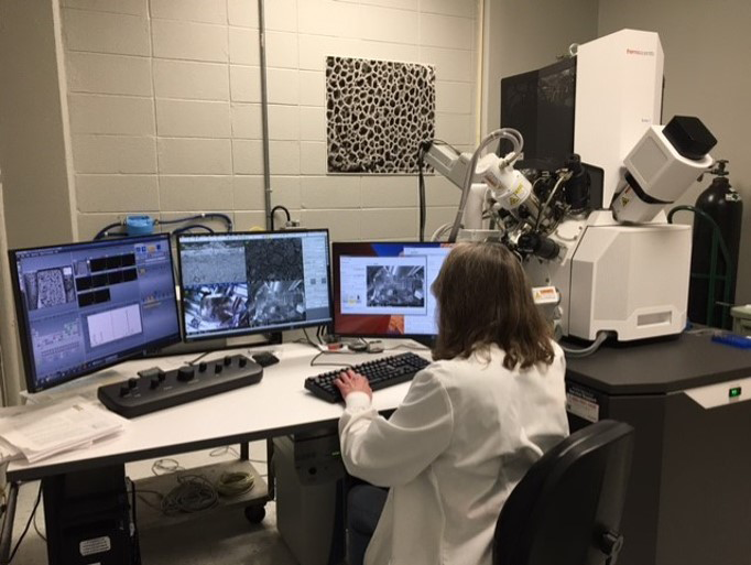 Figure 4: Picture of the Scanning Electronic Microscope machine.
