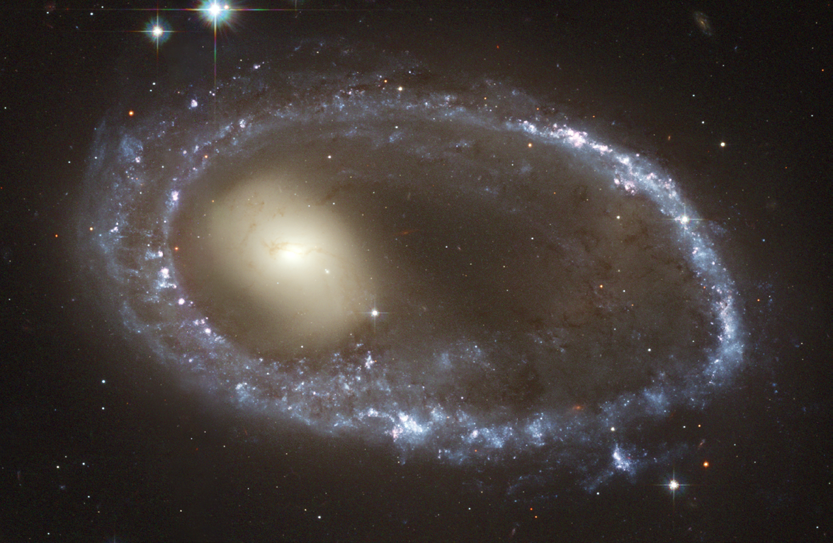 Figure 5: Galaxy AM 0644-741.