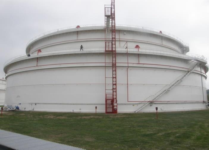 Figure 2: Storage tank with volume of 70,000 m3. D – diameter of tank (66 m) Dh – diameter of containment tank (80 m) Af – horizontal combustion area (3,421 m2) Af h – horizontal combustion area of containment tank (5,027 m2) m”∞ – rate of combustion by area (0.02833 kgm-2s-1) k× β – product of constant radiation flow from the flame to the surface of the flammable liquid (2.8 m-1) χ – efficiency of combustion of crude oil (70 % i.e. 0.7) ΔHc – total heat of combustion of crude oil (42.5 MJkg-1 = 42,500 kJkg-1) Q˙ = 3,421 × 0.02833 × (1 – e-2.8× 66) × 0.7 × 42,500 = 2,883,278.7 kJ/s = 2,883.2787 MW For fire in a large capacity tank with a volume of 70 000 m3 the heat release rate is approximately 2,883 MW. The average flame height during the fire Lf : Lf = 0.235 × 2,883,278.7 2/5 – 1.02 × 66 = 22.84 m The average flame height during the fire is approximately 22.84 m. Storage tank with a volume of 125,000 m3 (Figure 3) – calculation: