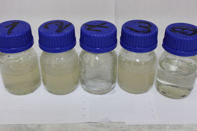 Figure 1: Before placing them in a water bath, in which the temperature was maintained, the containers were strongly shaken, as this obviously greatly affects the process of hydrate formation. In four tanks the hydrate was formed simultaneously at different concentrations of THF in the solution (1-18%, 7-12%, 2-23%,3, 3-27% from the mass of the solution). In the container 0, no hydrate was formed, at a concentration of 6% THF. As a result, the hydrate was formed in four of the five containers at the same time, after 90 minutes, in one container was not formed during the entire experiment [1].