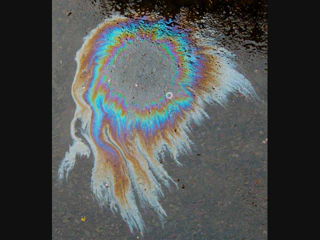 Figure 7: Oil spill spreading.